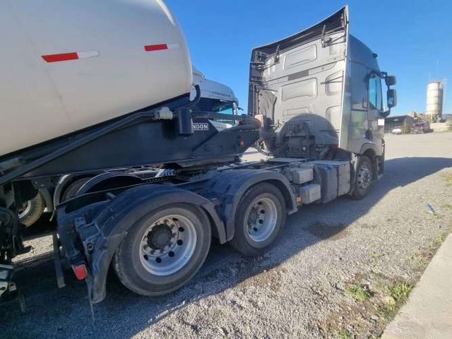 TRACTO CAMION RENAUL T 460 6X4 AÑO 2019