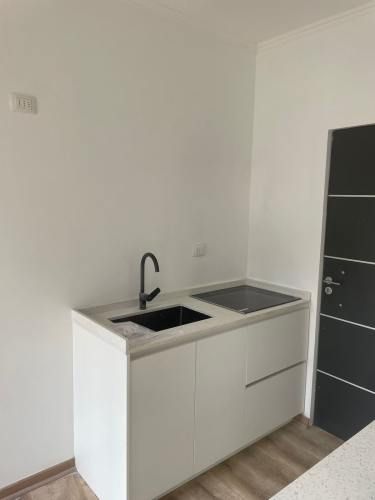 CASA NUEVA, SIN USO, EN MEJOR SECTOR DE COLIUMO, CASA POLI