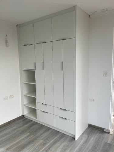 CASA NUEVA, SIN USO, EN MEJOR SECTOR DE COLIUMO, CASA POLI