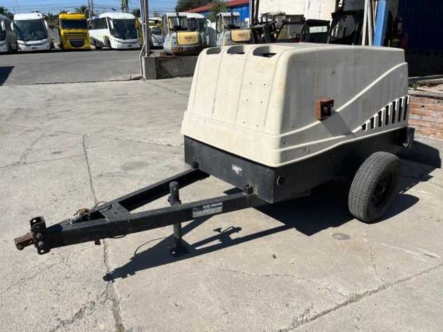 Compresor autónomo Doosan 185CFM