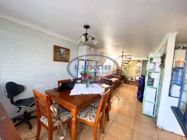 Casa CON 2 ESTACIONAMIENTOS CERCANO A METRO LAS TORRES