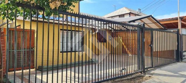 CASA Santa Inés con Alameda Ote.