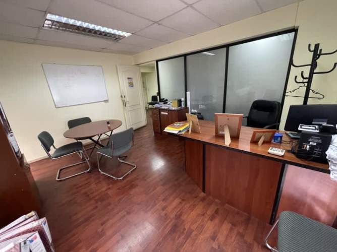 Local SE VENDE EDIFICIO EN CALLE URRIOLA