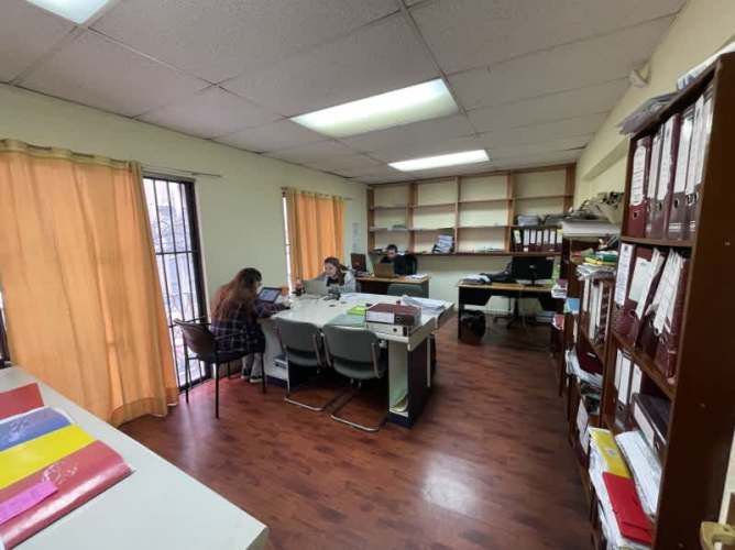 Local SE VENDE EDIFICIO EN CALLE URRIOLA