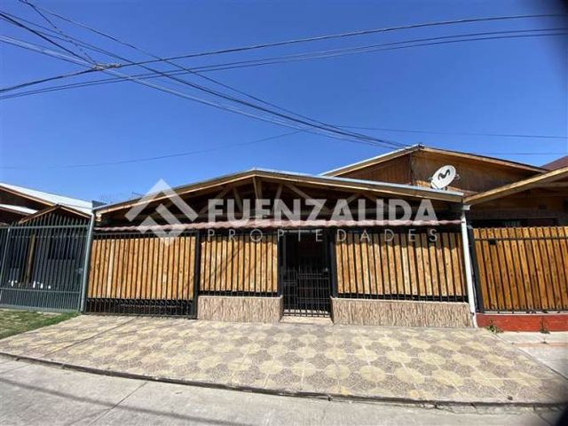 CASA Gabriel González Videla / Cerro Blanco