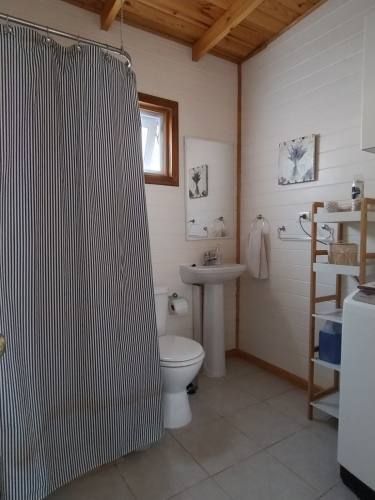 Por viaje vendo parcela Con Casa Amoblada, Piscina, 3d 2b Regularizada