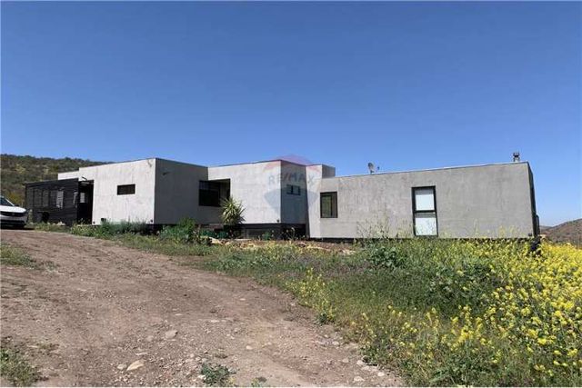 Arriendo casa hacienda chacabuco vistas seguridad