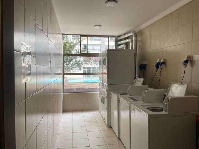 Departamento con excelente ubicación, conectividad y vista despejada. Muy tranquilo y cómodo.