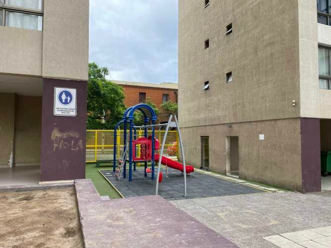 Departamento con excelente ubicación, conectividad y vista despejada. Muy tranquilo y cómodo.