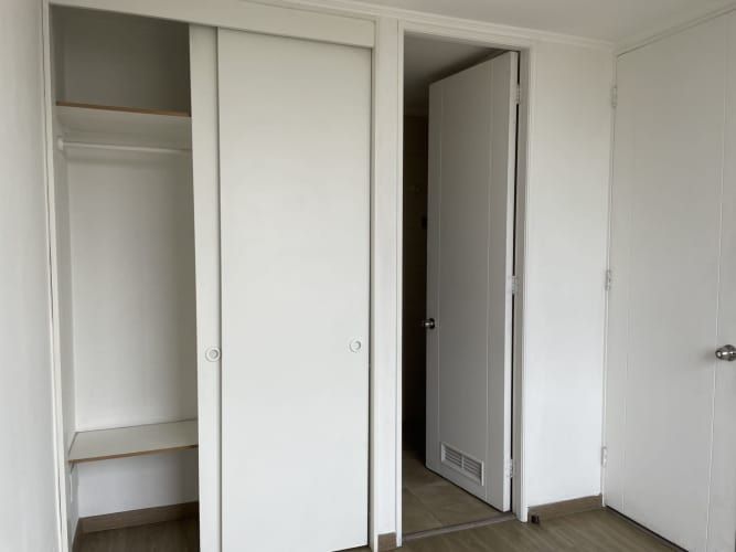 Departamento con excelente ubicación, conectividad y vista despejada. Muy tranquilo y cómodo.