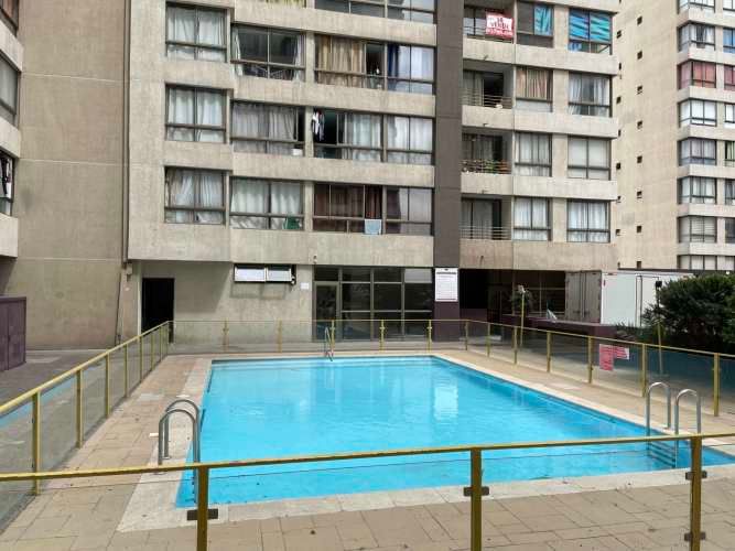 Departamento con excelente ubicación, conectividad y vista despejada. Muy tranquilo y cómodo.