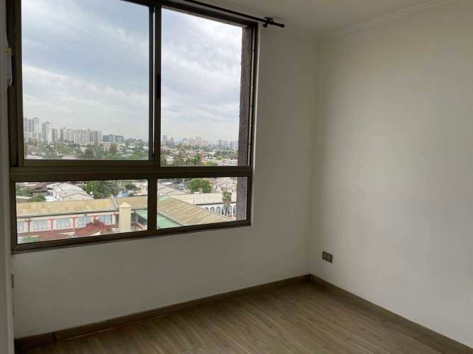 Departamento con excelente ubicación, conectividad y vista despejada. Muy tranquilo y cómodo.