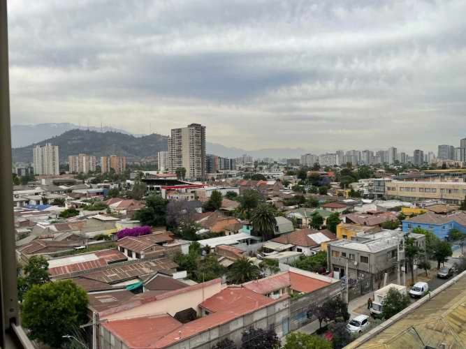 Departamento con excelente ubicación, conectividad y vista despejada. Muy tranquilo y cómodo.