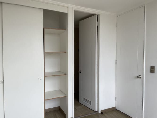 Departamento con excelente ubicación, conectividad y vista despejada. Muy tranquilo y cómodo.