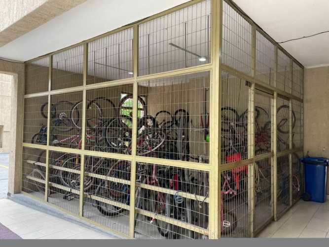 Departamento con excelente ubicación, conectividad y vista despejada. Muy tranquilo y cómodo.