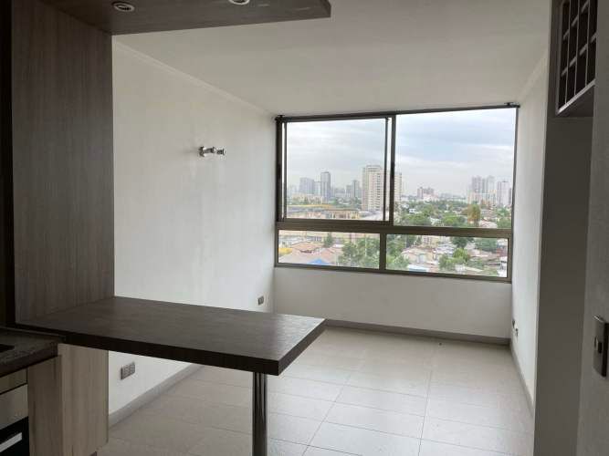 Departamento con excelente ubicación, conectividad y vista despejada. Muy tranquilo y cómodo.