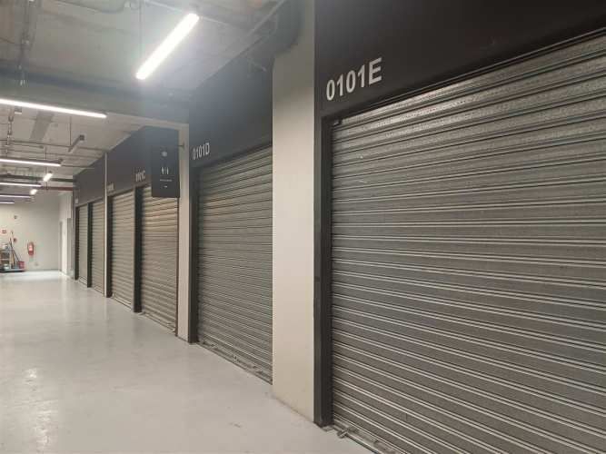 LOCAL COMERCIAL General Holley