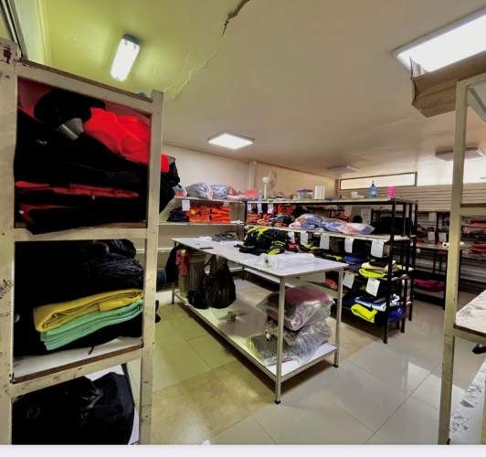 LOCAL COMERCIAL Carlos Cinternas