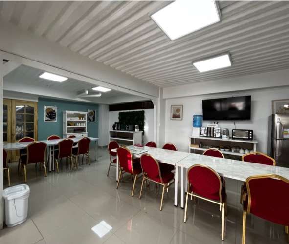 LOCAL COMERCIAL Carlos Cinternas