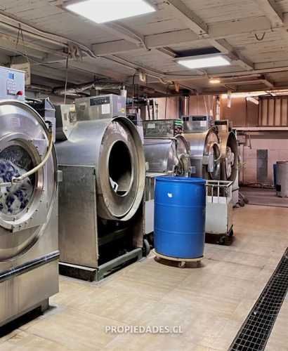 LOCAL COMERCIAL Carlos Cinternas