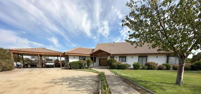 ESTUPENDA CASA EN PARCELA - PEÑAFLOR (56522)