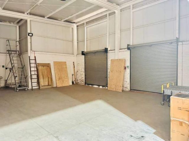 VENTA BODEGA RACKEADA BARRIO INDUSTRIAL CURAUMA PLACILLA