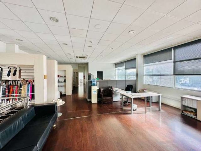 VENTA BODEGA RACKEADA BARRIO INDUSTRIAL CURAUMA PLACILLA