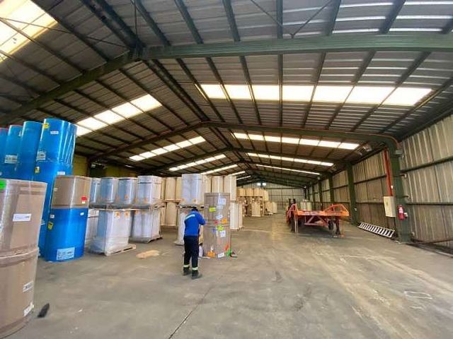 ARRIENDO BODEGA 1.000 M2 EN CENTRO LOGISTICO LA PO