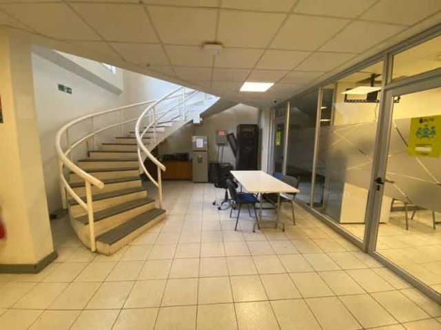 OFICINA DE 320 M2 EN SECTOR PONIENTE VIÑA DEL MAR