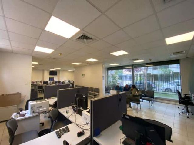 OFICINA DE 320 M2 EN SECTOR PONIENTE VIÑA DEL MAR