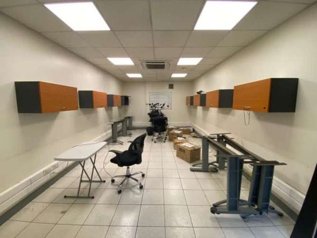 OFICINA DE 320 M2 EN SECTOR PONIENTE VIÑA DEL MAR