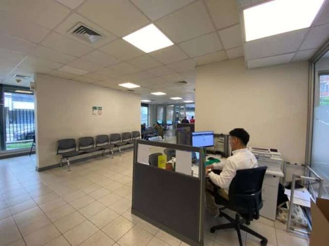 OFICINA DE 320 M2 EN SECTOR PONIENTE VIÑA DEL MAR