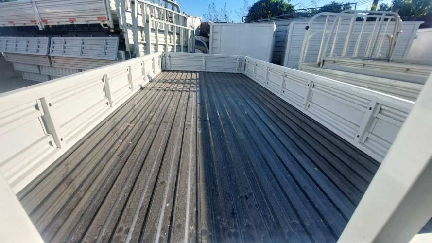 Carrocería Plana con Barandas 4.30 de largo