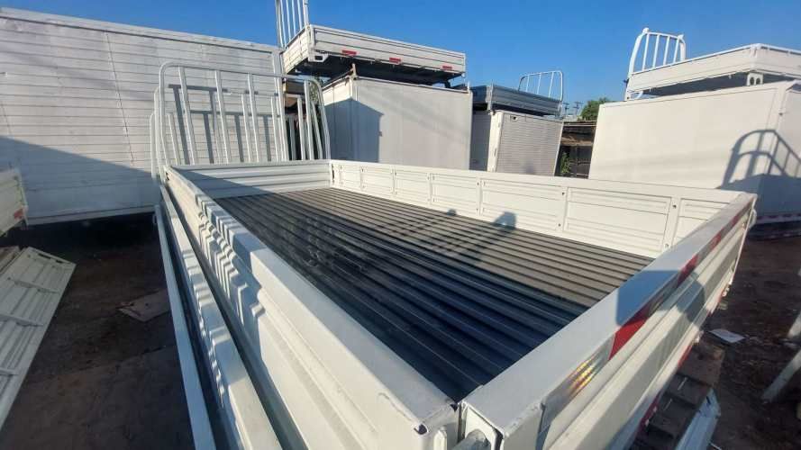 Carrocería Plana con Barandas 4.30 de largo