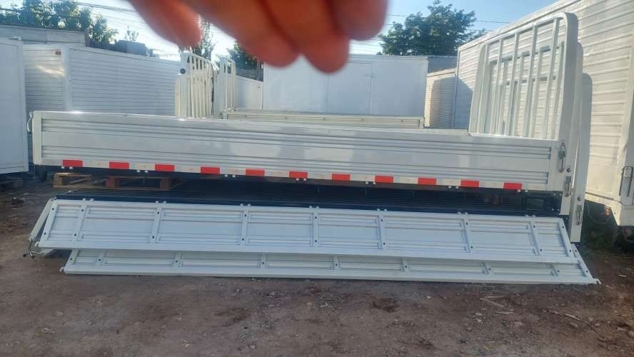 Carrocería Plana con Barandas 4.30 de largo