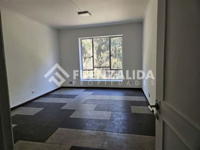 OFICINA Moneda / Santa Lucia