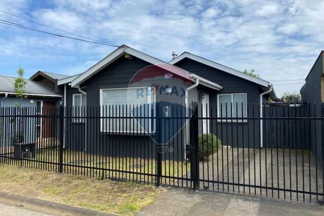 Hermosa y acogedora casa frente a area verde!!