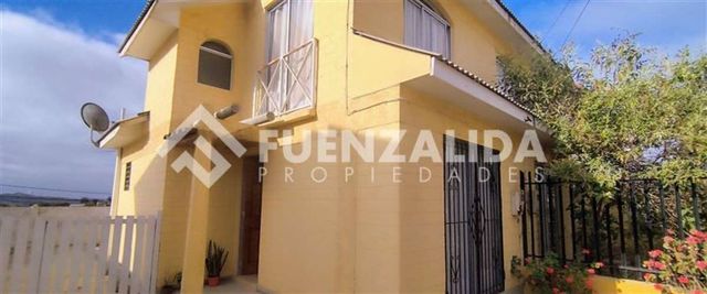 CASA Av El Sauce, sector Sindempart Coquimbo