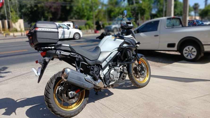 SUZUKI VSTROM 650 XT