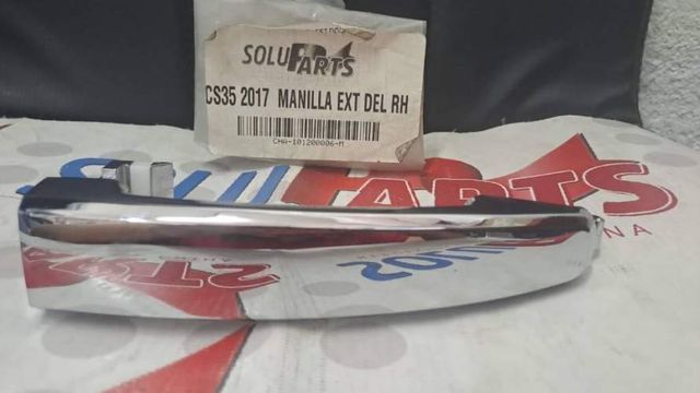 MANILLA EXTERIOR DELANTERO DERECHO PARA CS35 2017
