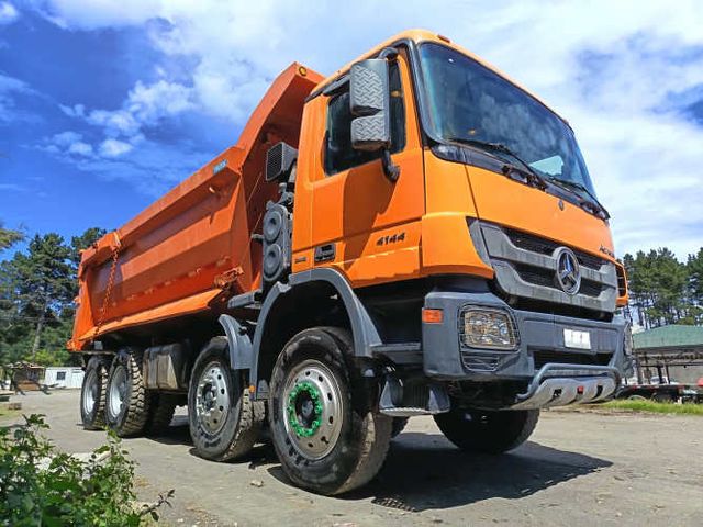 MERCEDES TOLVA 4X8 20 CUBOS AÑO 2018