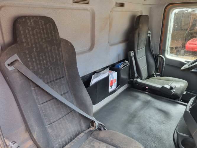 MERCEDES TOLVA 4X8 20 CUBOS AÑO 2018