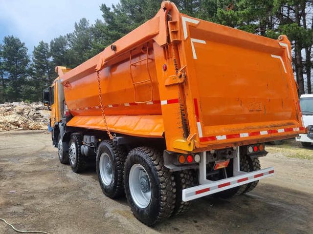 MERCEDES TOLVA 4X8 20 CUBOS AÑO 2018