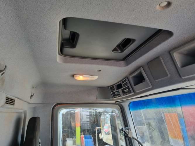 MERCEDES TOLVA 4X8 20 CUBOS AÑO 2018