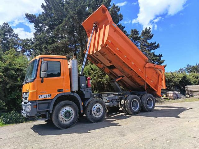 MERCEDES TOLVA 4X8 20 CUBOS AÑO 2018