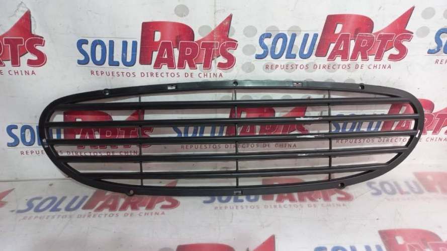 REJILLA CENTRAL DELANTERA PARA CHERY IQ 1.1 0.8