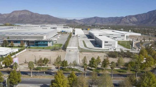 Amplios patios de maniobra, opción oficinas  (64325)