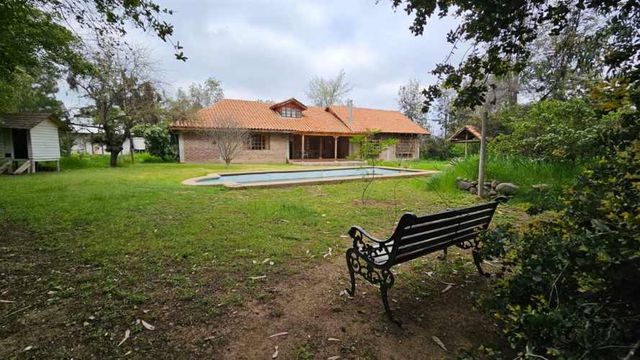 PARCELA Casa De Campo Los Maitenes / Los Quillayes