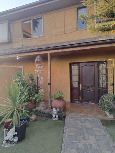 Casa 175 M2, 4D+3B+Piscina, Macul (66808)