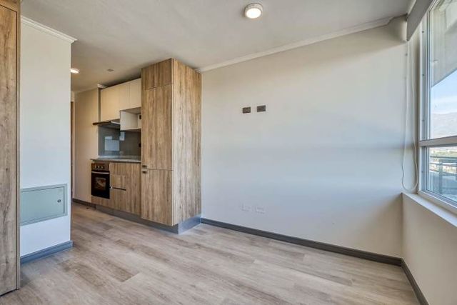 Lia Aguirre [2731-11]